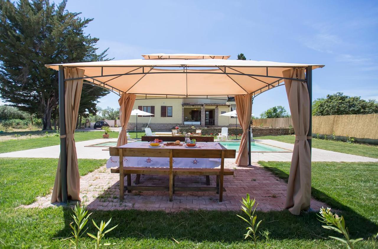 Villa Eugenie Алгеро Екстериор снимка