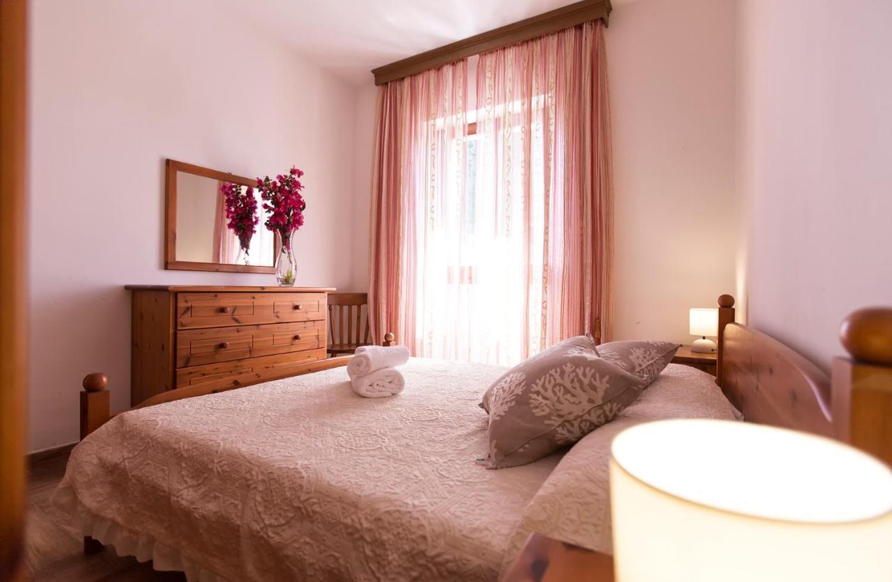 Villa Eugenie Алгеро Екстериор снимка