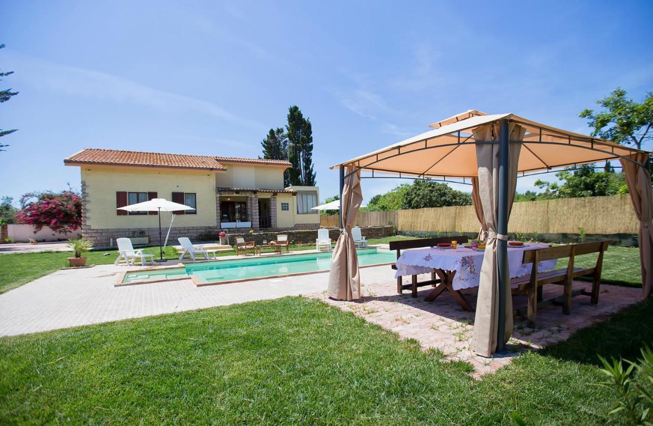 Villa Eugenie Алгеро Екстериор снимка