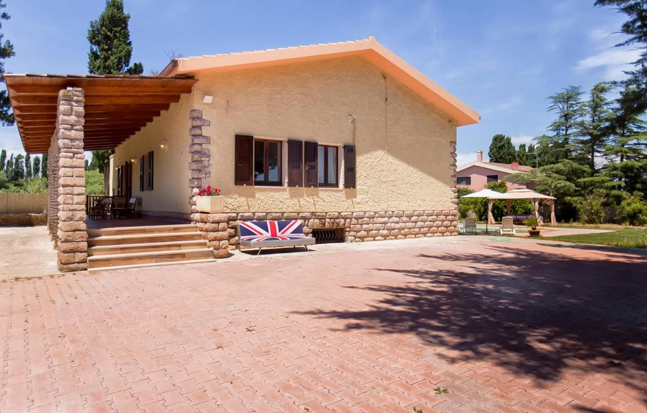Villa Eugenie Алгеро Екстериор снимка