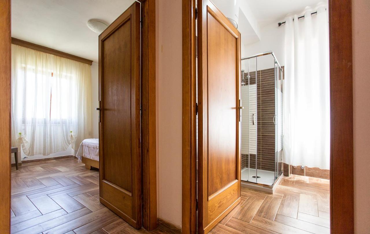 Villa Eugenie Алгеро Екстериор снимка